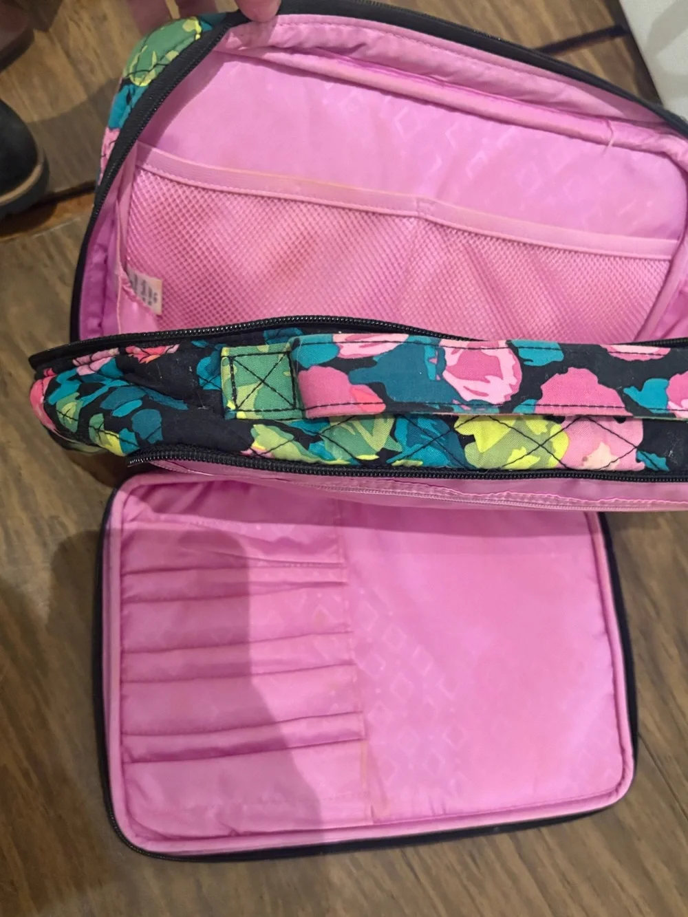 Vera Bradley Black Floral Quilted Cosmetic Case Large Multipocket